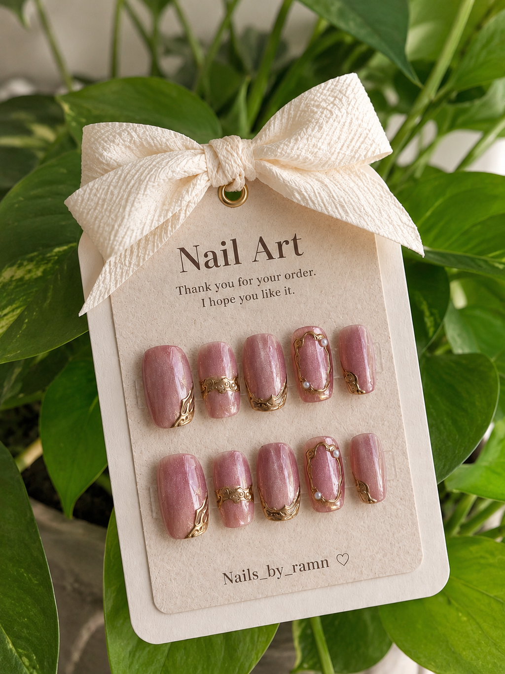 Soft rose pink cat eye